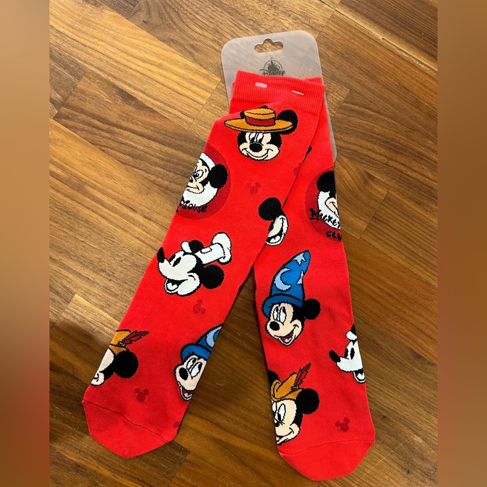DISNEY PARKS Red Mickey Socks